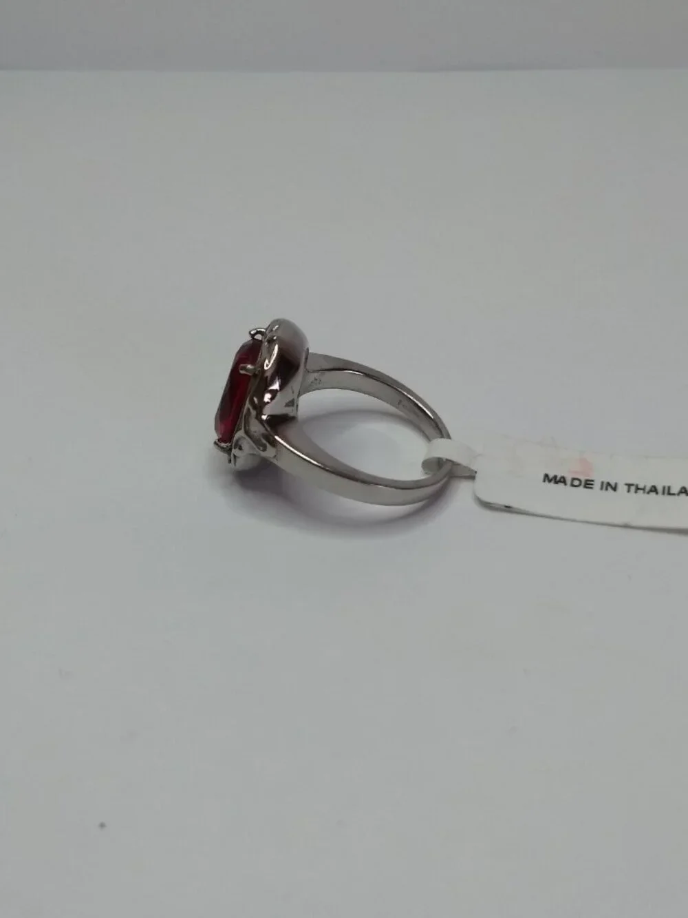 N/A oval red